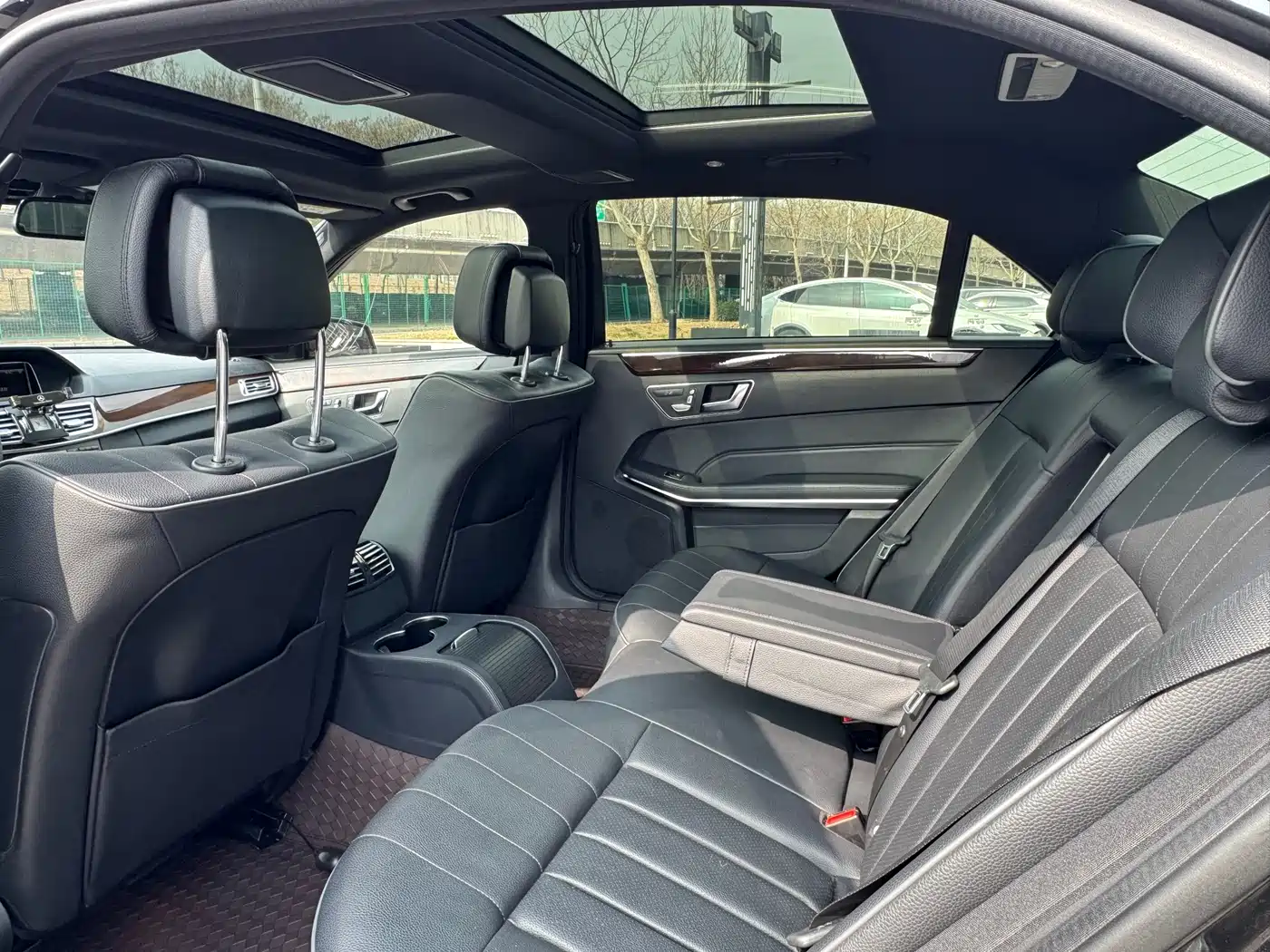 Mercedes-Benz E-Class 2015 E 260 L фото 12