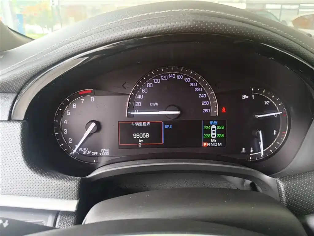 CADILLAC XTS