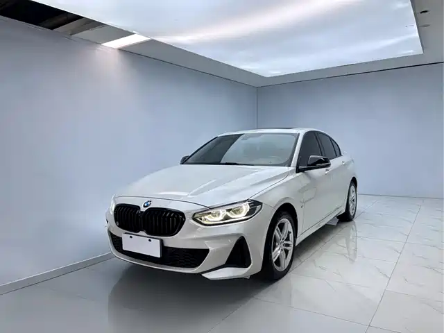 BMW 1 120i, M Спорт, чёрный пакет