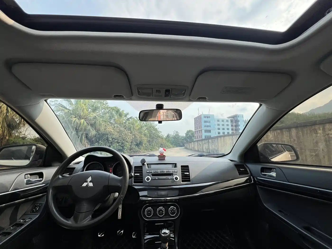 Mitsubishi Lancer EX 2013 ZhiShang Edition 1.8L Manual Luxury фото 4