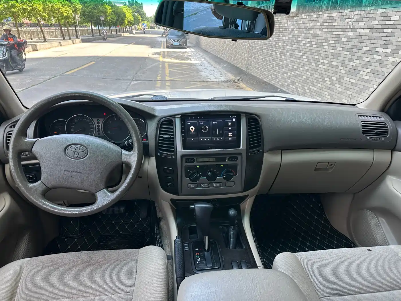 Toyota Land Cruiser 2004