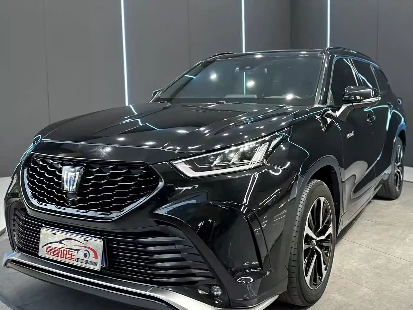 Toyota Crown Kluger 2021 2.5L HEV 4WD Premium