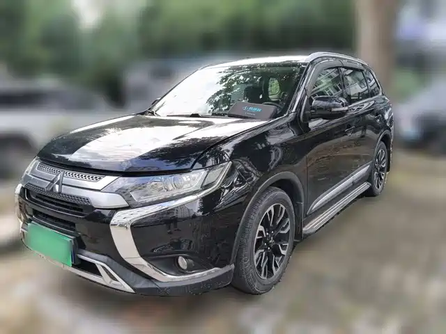 Mitsubishi Outlander 2020