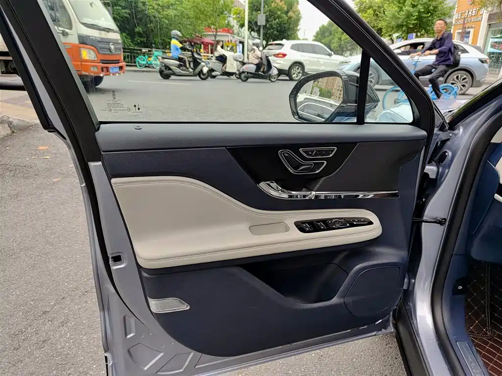 Lincoln Adventurer 2025 2023 2.0T 2WD Zunxiang Edition