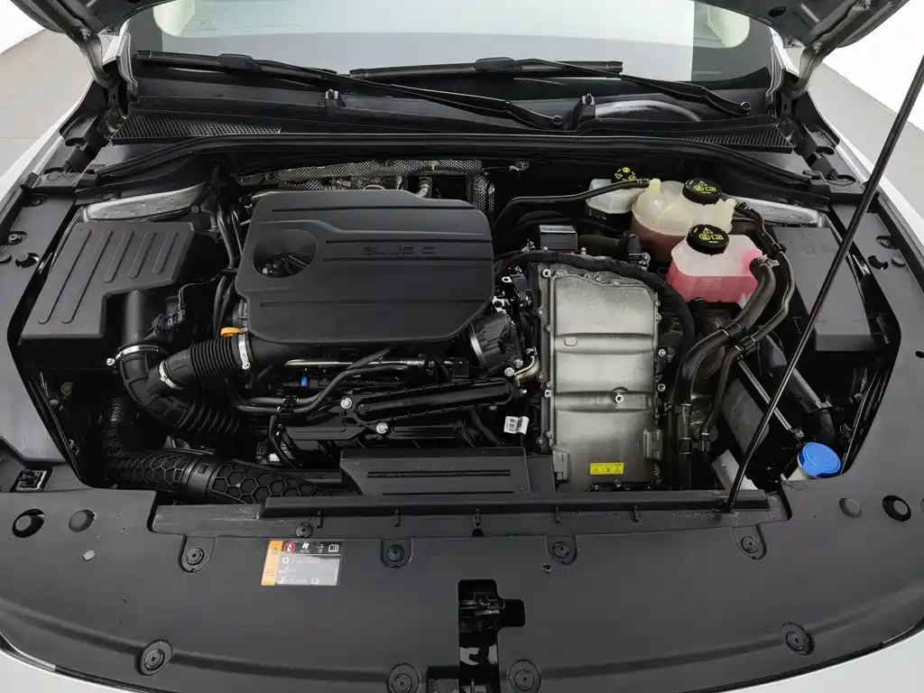 Roewe D7 2023 2023 DMH 125km Flagship Edition
