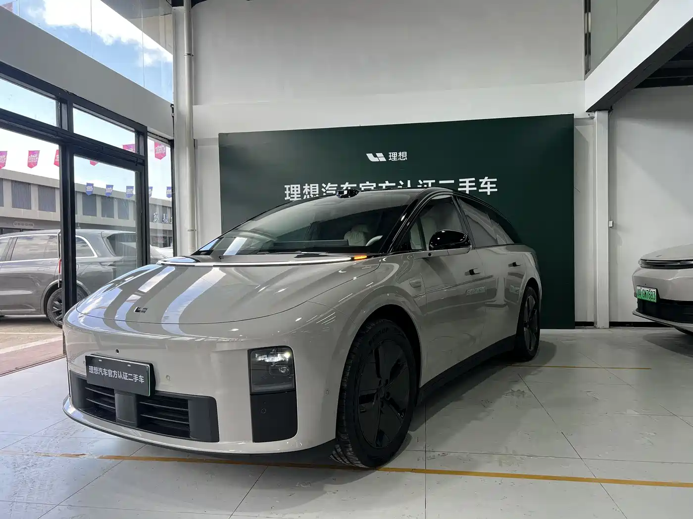 Li Auto i6 2025 2WD Base Model