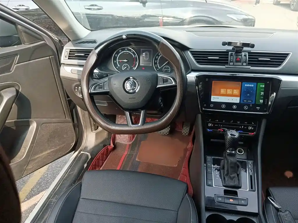 Škoda Superb 2019 Facelift TSI280 DSG Comfort Edition фото 3