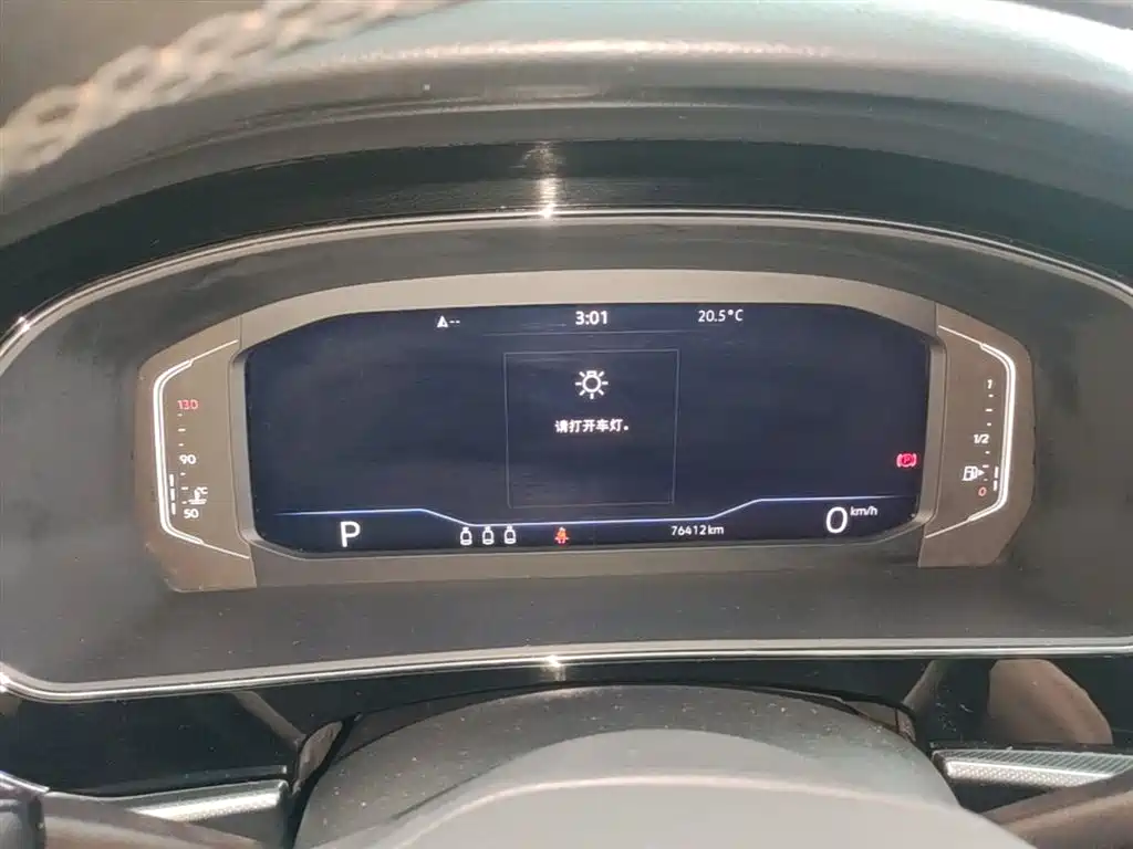 Volkswagen Passat 2022 330TSI Starlight Luxury Edition фото 12
