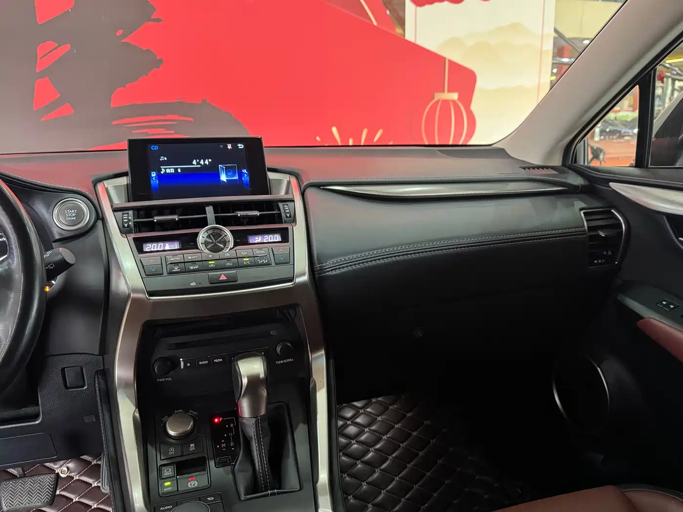 Lexus NX 2015 200t AWD F Sport фото 9