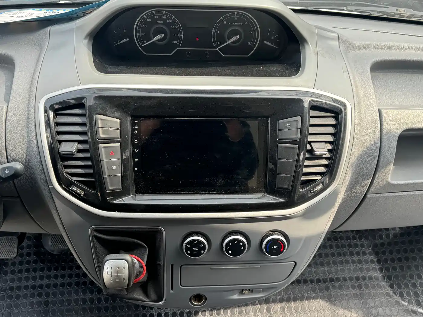 SAIC MAXUS XINTU V80