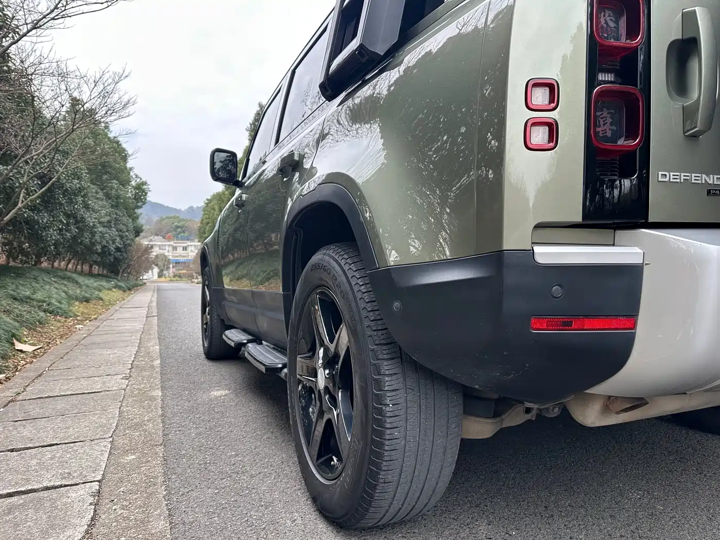 Land Rover Defender 2020 Model 110 P400 HSE фото 4