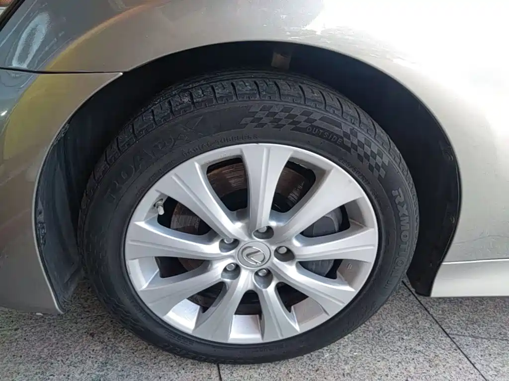 Lexus GS 2017 2016 300h Leading Edition