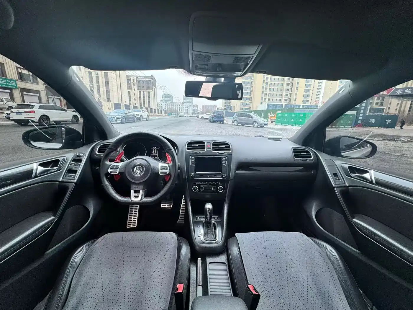 Volkswagen Golf GTI 2012 2.0TSI GTI фото 6