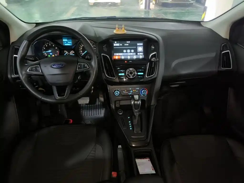 Photo 10 - Ford Focus