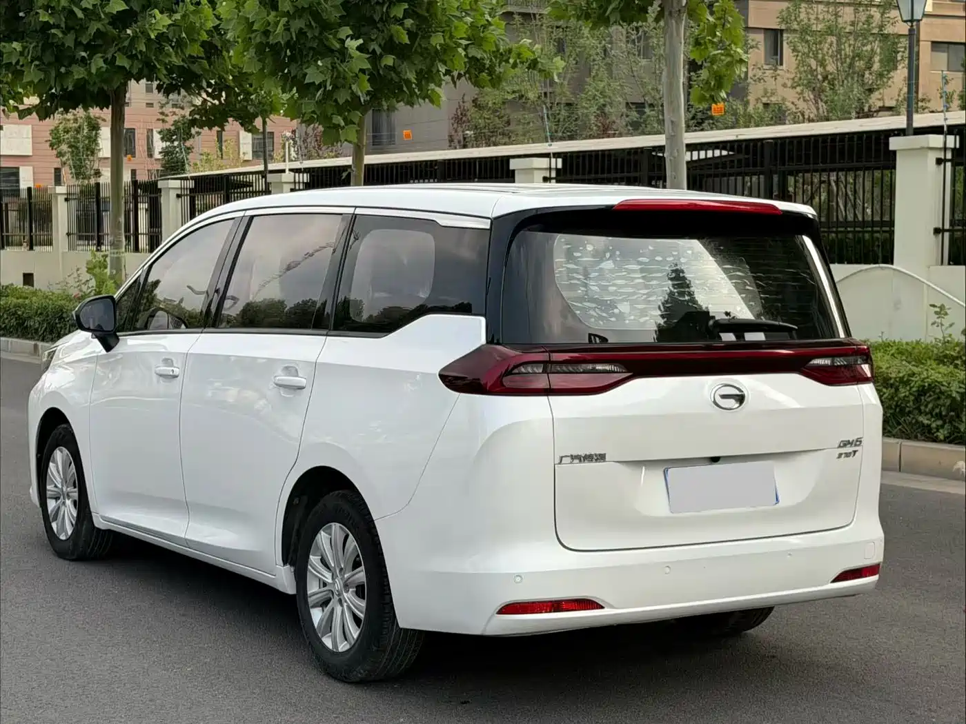 GAC Trumpchi Trumpchi M6 2019 270T Automatic Luxury (7-seater) China V фото 7