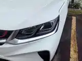 Фото 24 - Geely Coolray
