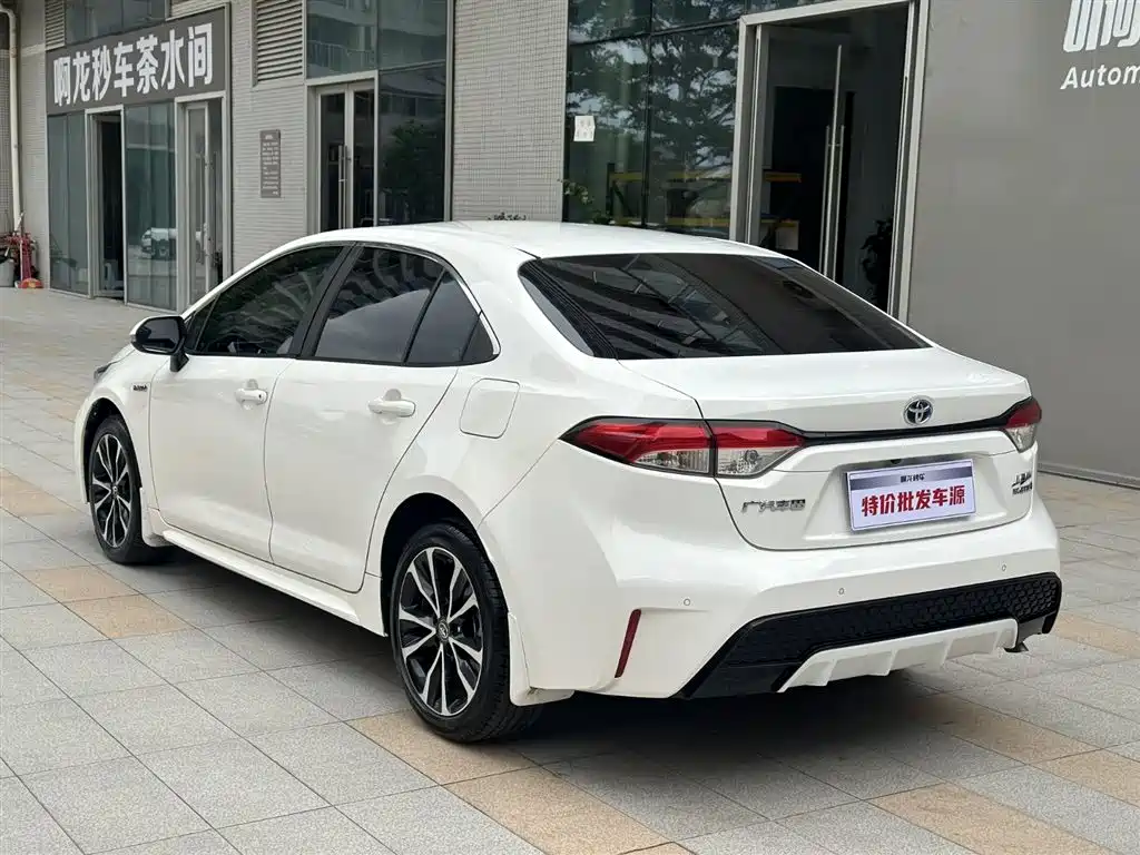Toyota Levin 2022 Dual Engine 1.8H E-CVT Sport Edition фото 16