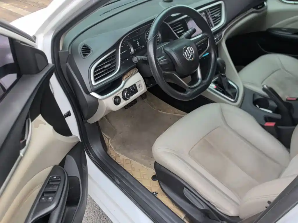 Фото 16 - Buick Excelle