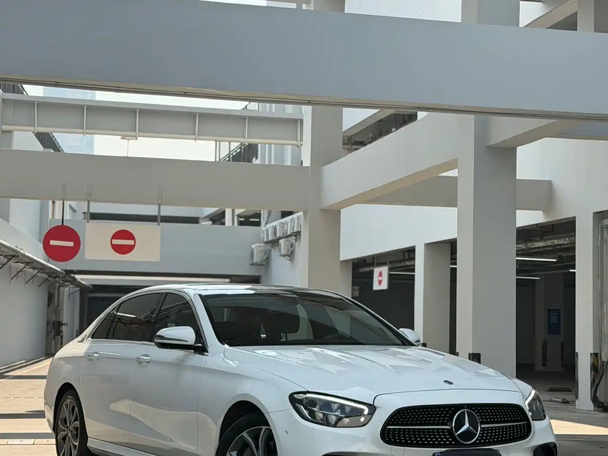 Mercedes-Benz E-Class 2022 E 300 L Sport Luxury фото 11