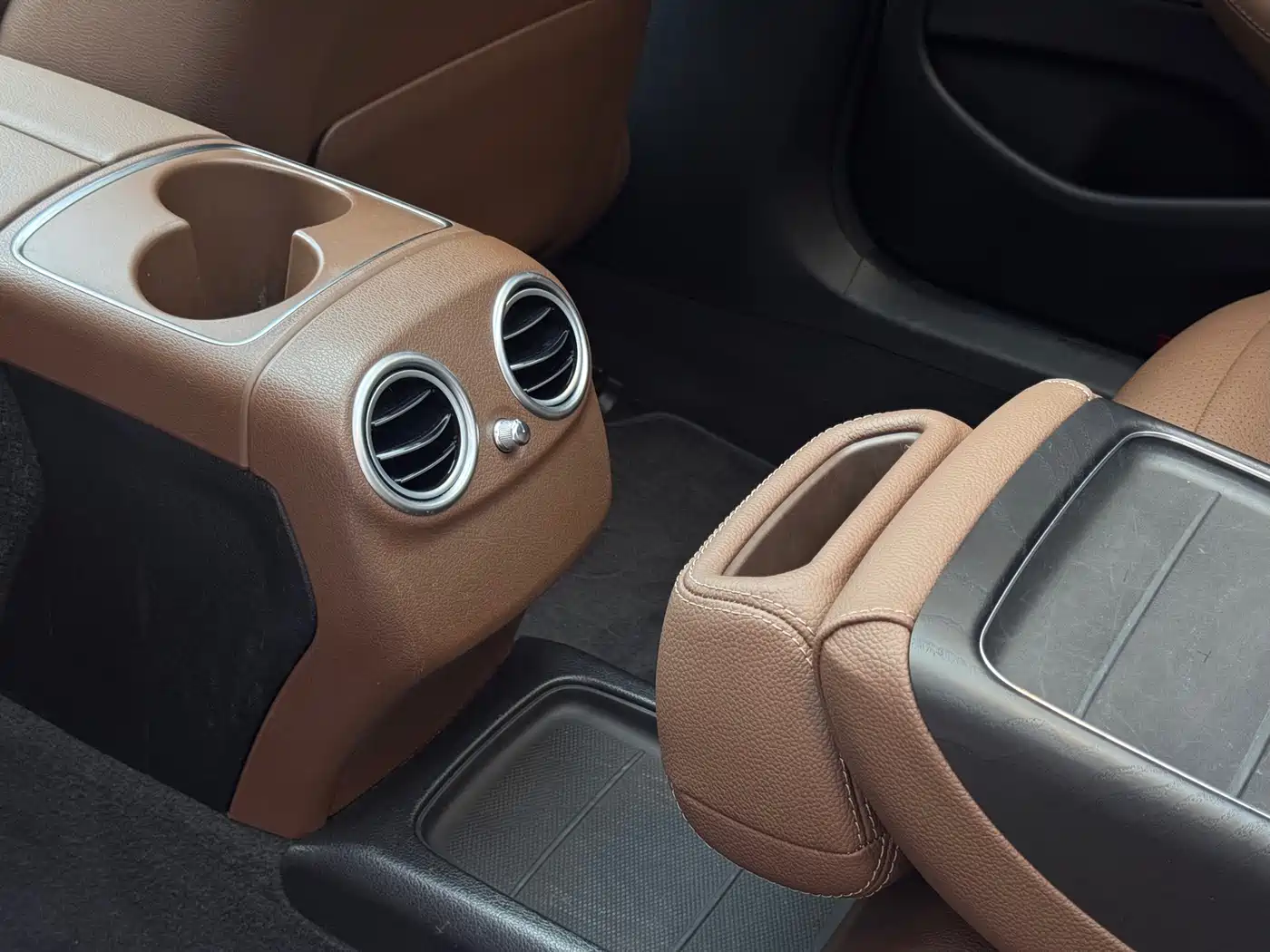 Mercedes-Benz E-Class 2018 E 300 L Sport Fashion фото 20