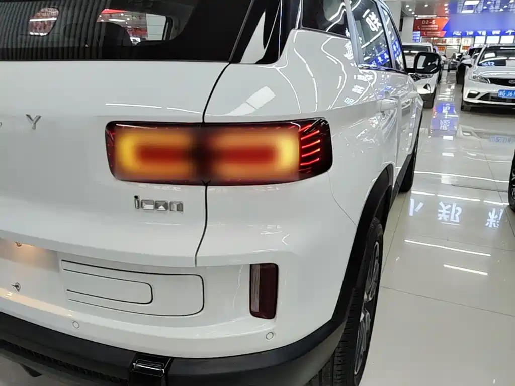 Geely ICON 2025 2026 Chocolate 1.5TD Pure Edition