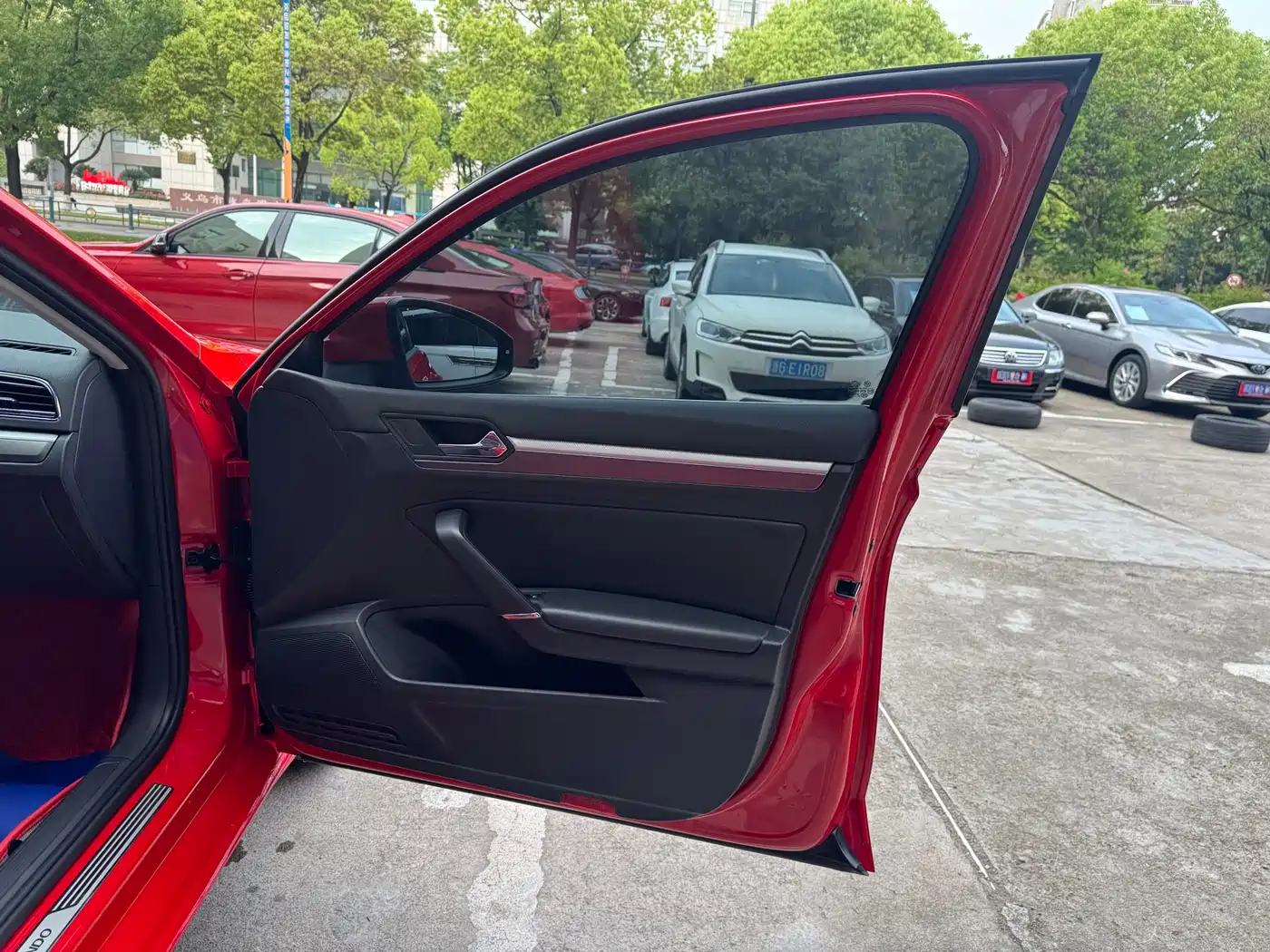 Volkswagen Lamando 2021 280TSI DSG Comfort Edition фото 18