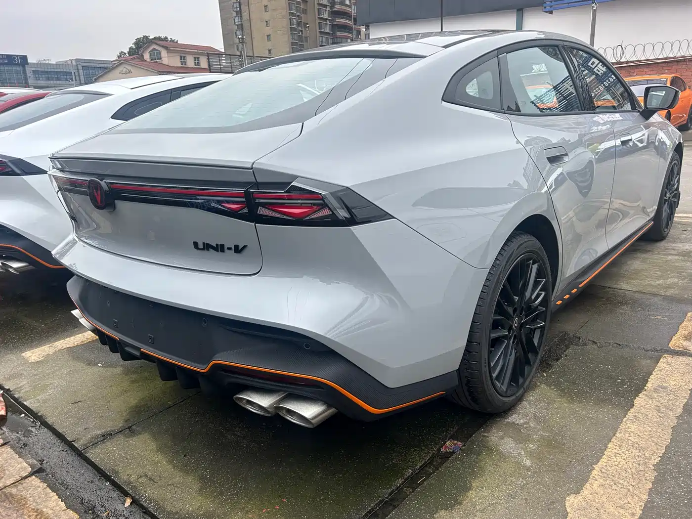CHANGAN UNI-V