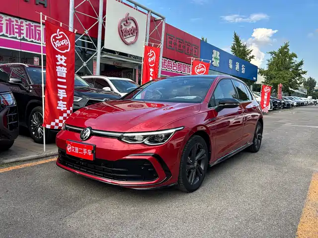 Volkswagen Golf 2021