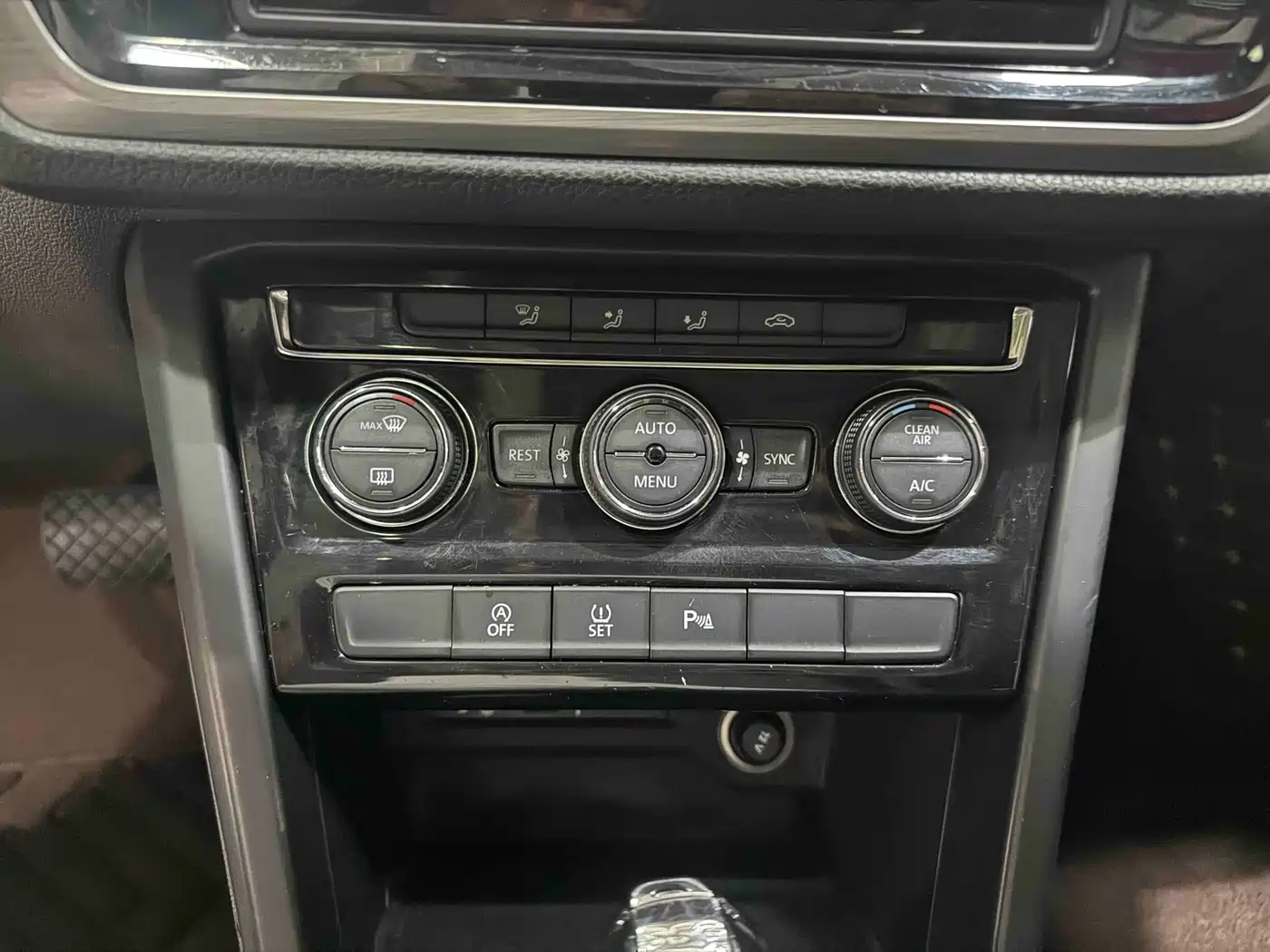 Фото 11 - Volkswagen Touran