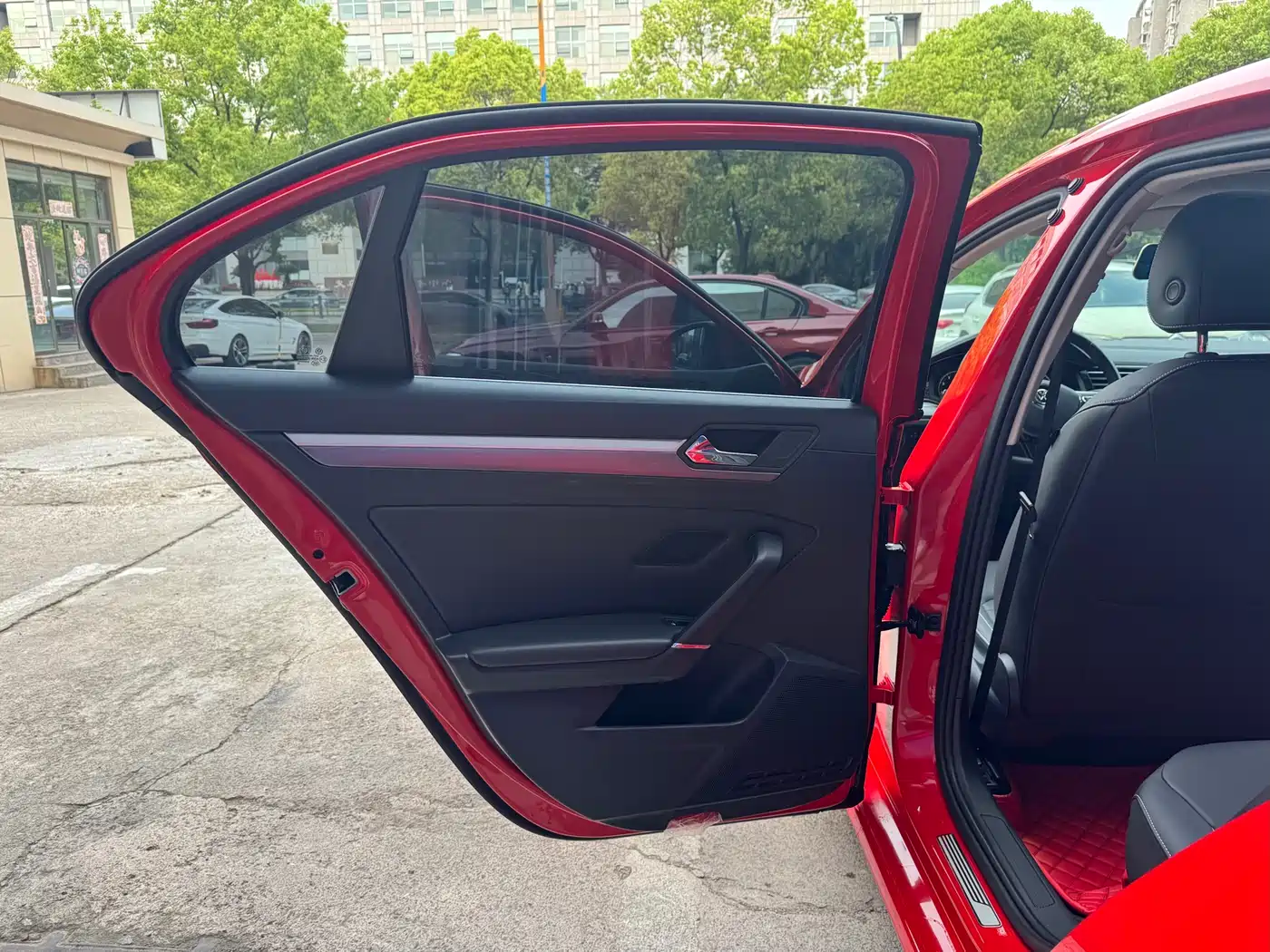 Volkswagen Lamando 2021 280TSI DSG Comfort Edition фото 10