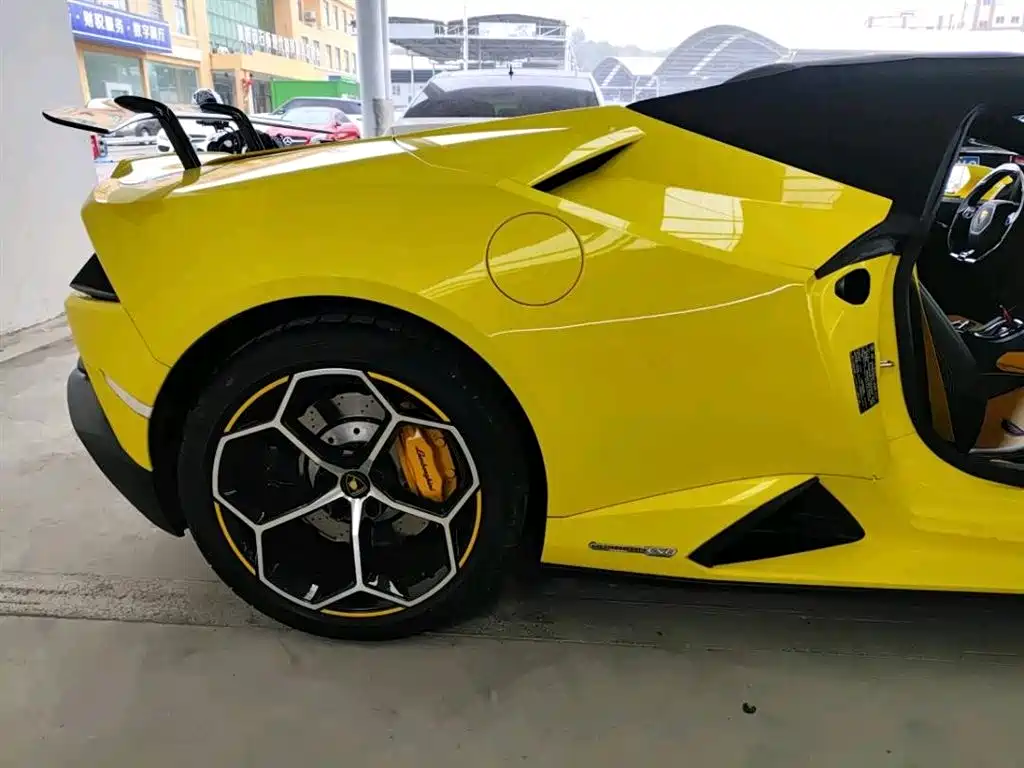 Lamborghini Huracán 2020 Huracán EVO RWD Spyder фото 7