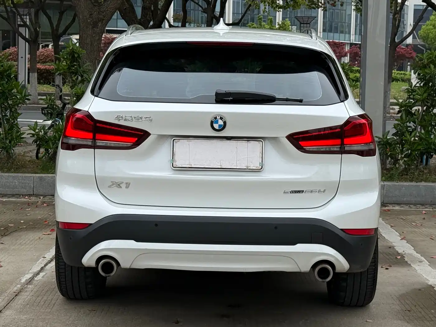 BMW X1 2022 sDrive25Li Leading фото 4
