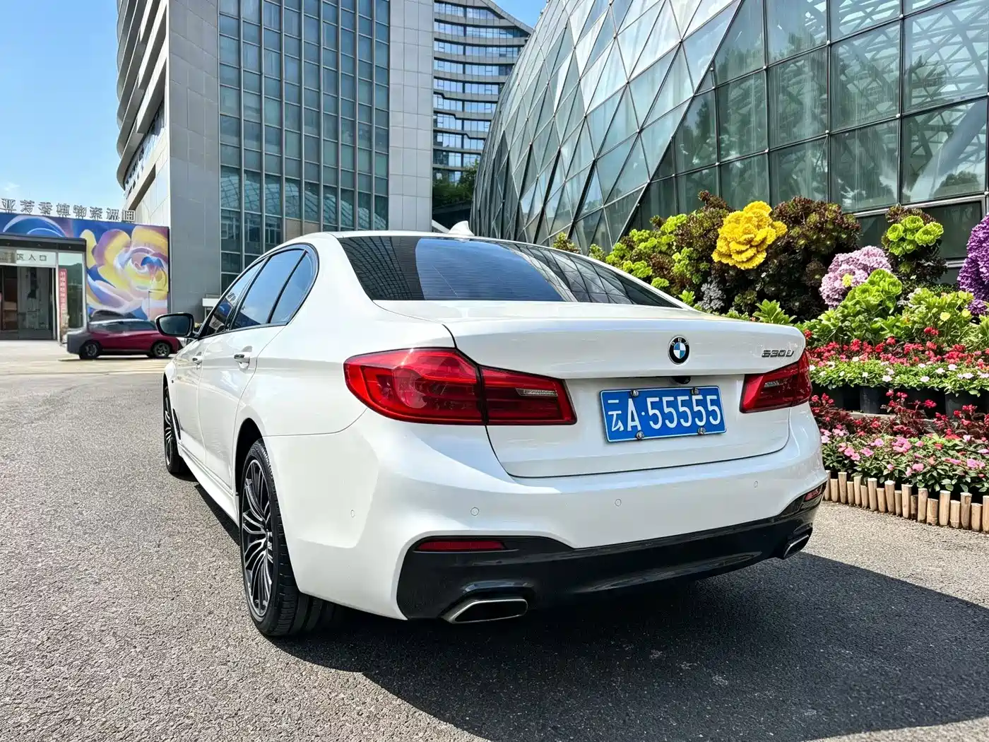 Photo 9 - BMW 5 Series