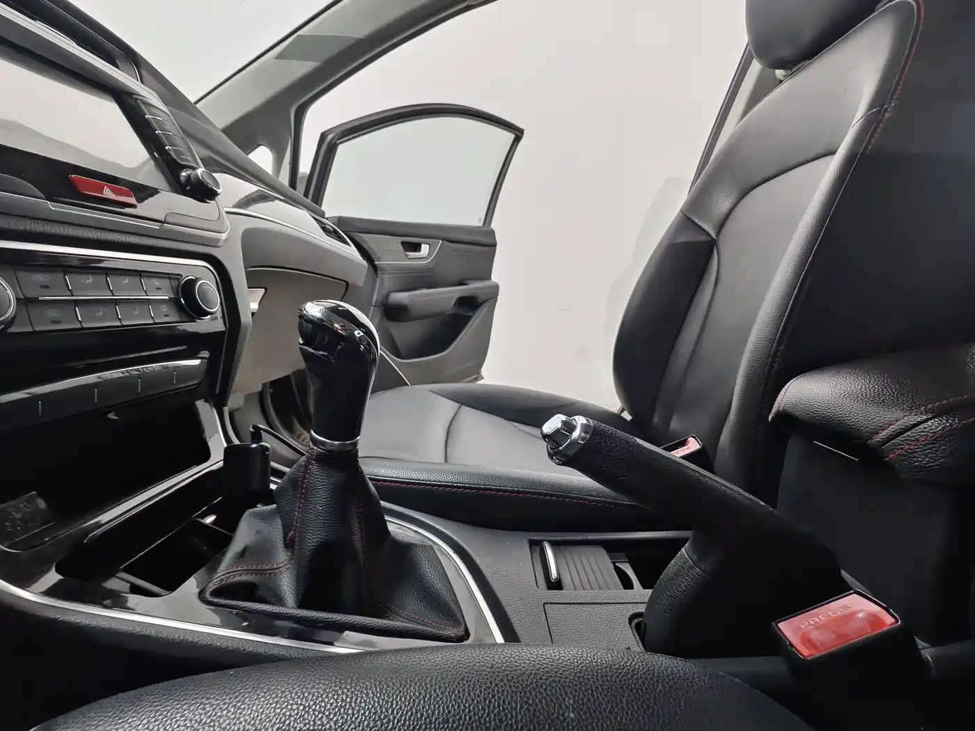 Great Wall C50 2015 2014 Upgrade 1.5T Manual Fashion