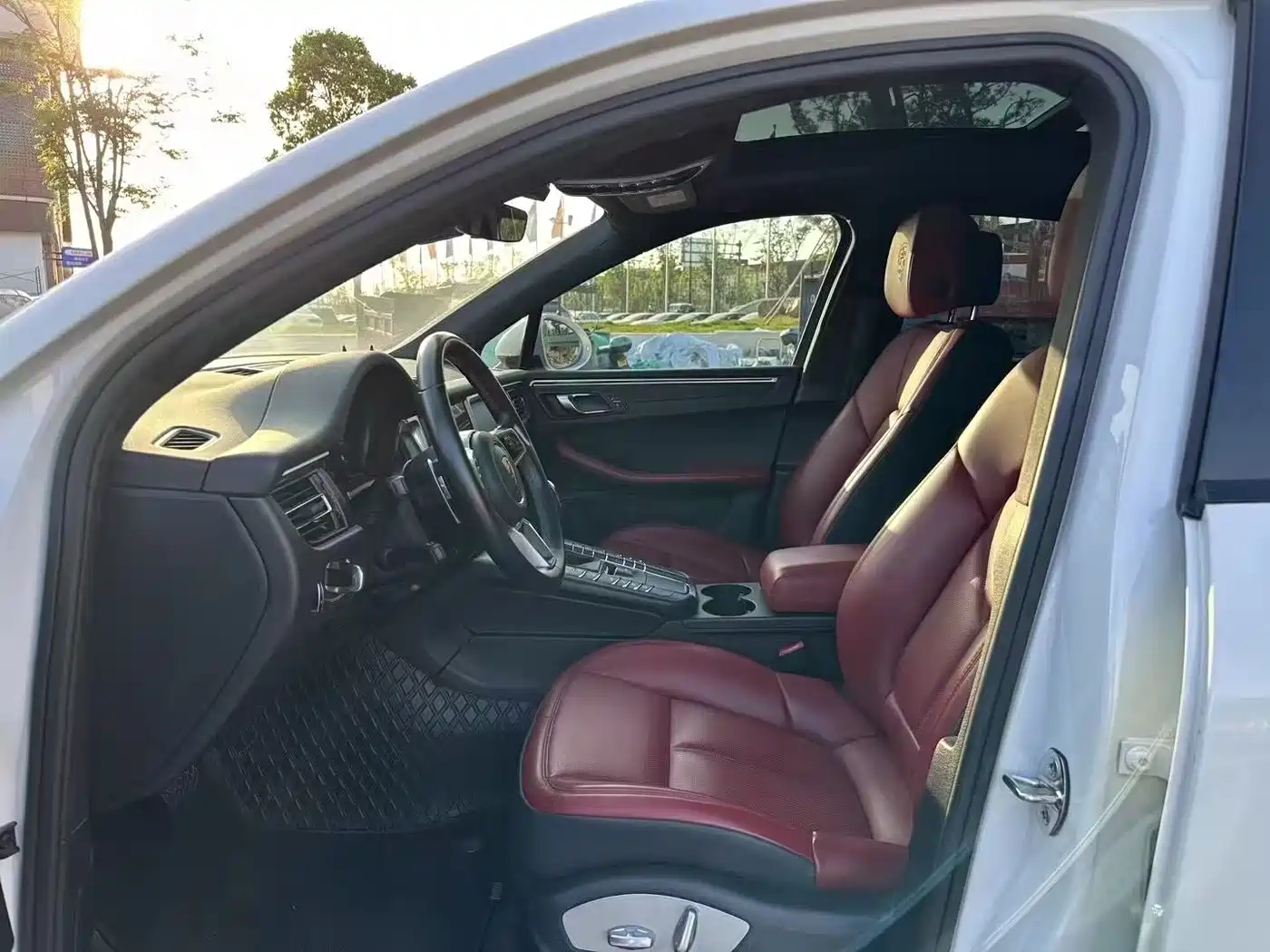 Porsche Macan 2018 Macan 2.0T фото 12
