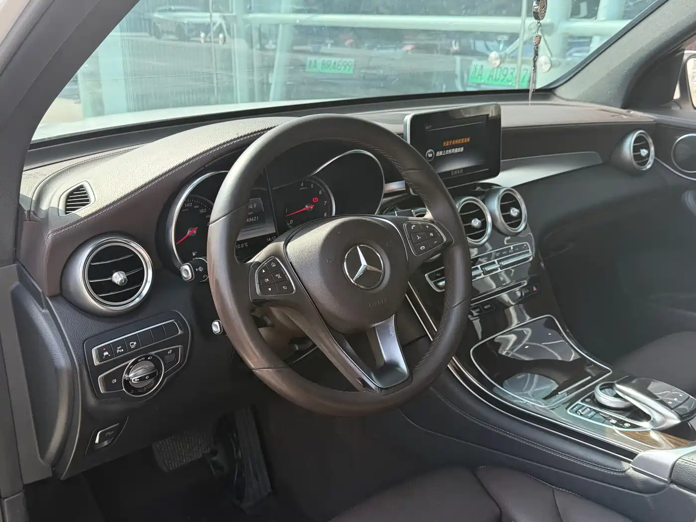 Mercedes-Benz GLC 2016 GLC 260 4MATIC Luxury фото 4