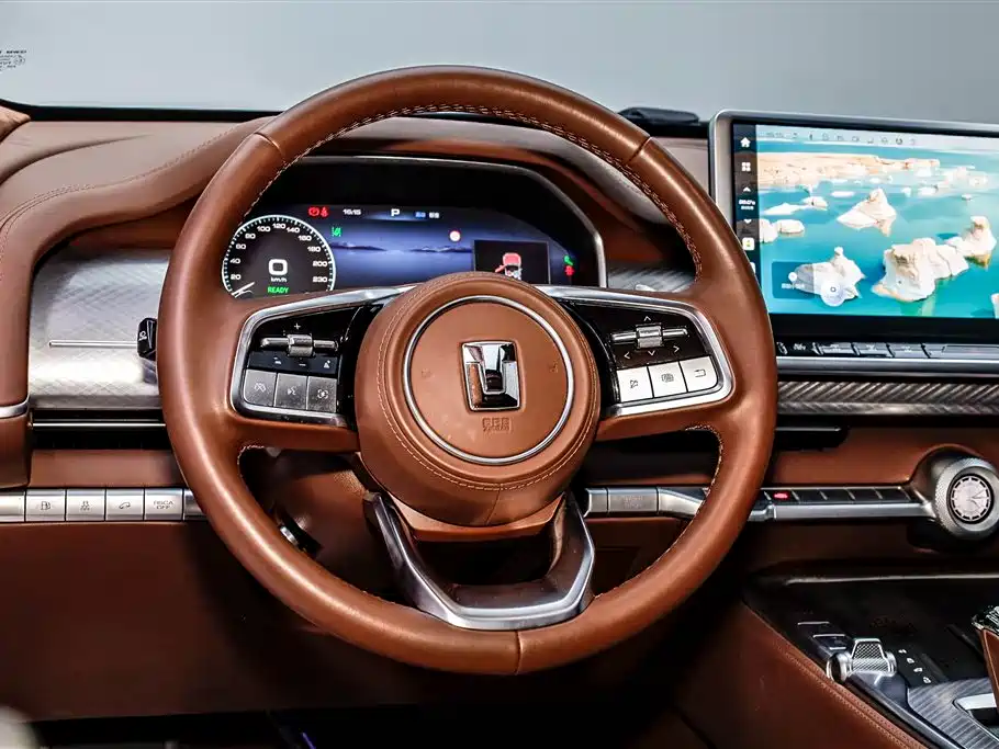 TANK TANK 700 NEW ENERGY