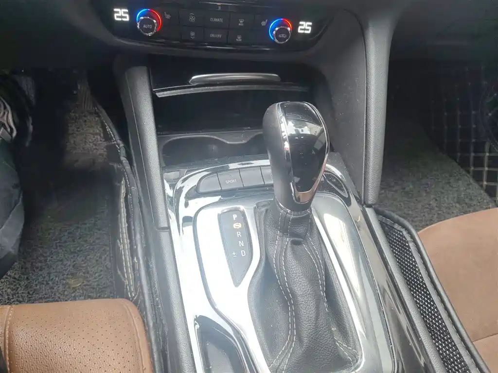 Buick Regal 2019 20T Elite China VI фото 7