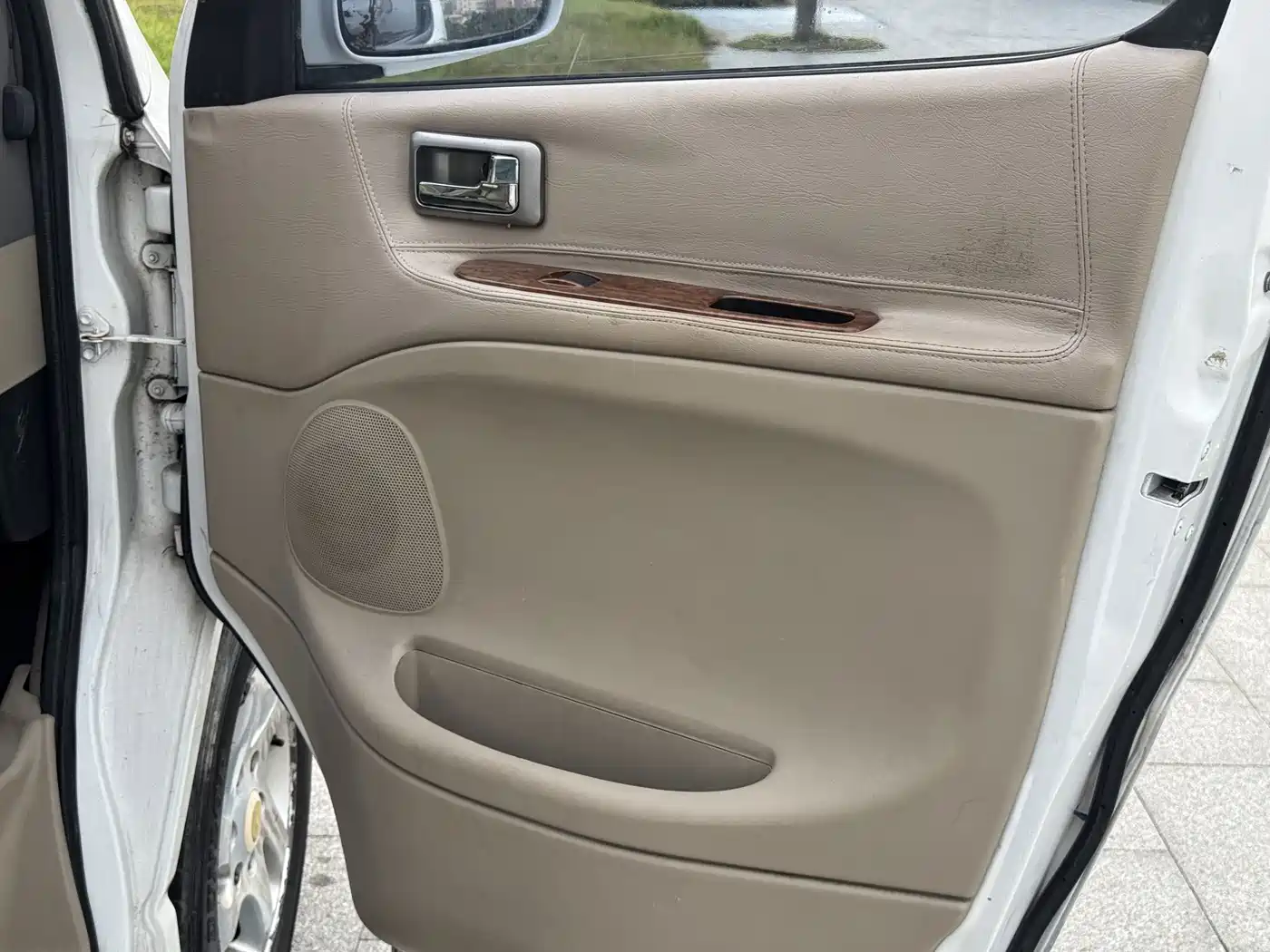 Jinbei Grace 2010 2010 2.4L-3rd Gen Prestige Standard 9-seater 4RB2