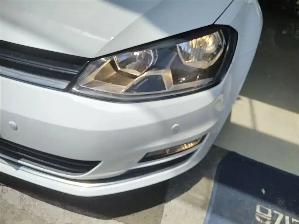 Volkswagen Golf 2016 1.6L Automatic Comfort фото 24