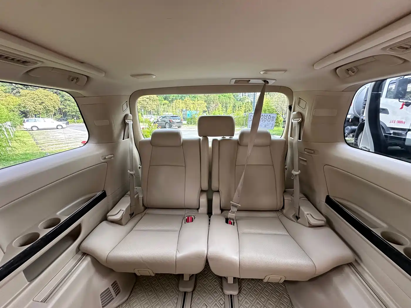 Toyota Alphard 2012 3.5L Luxury Edition фото 8