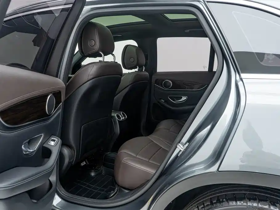 Mercedes-Benz GLC 2018 Facelift GLC 260 4MATIC Dynamic фото 19