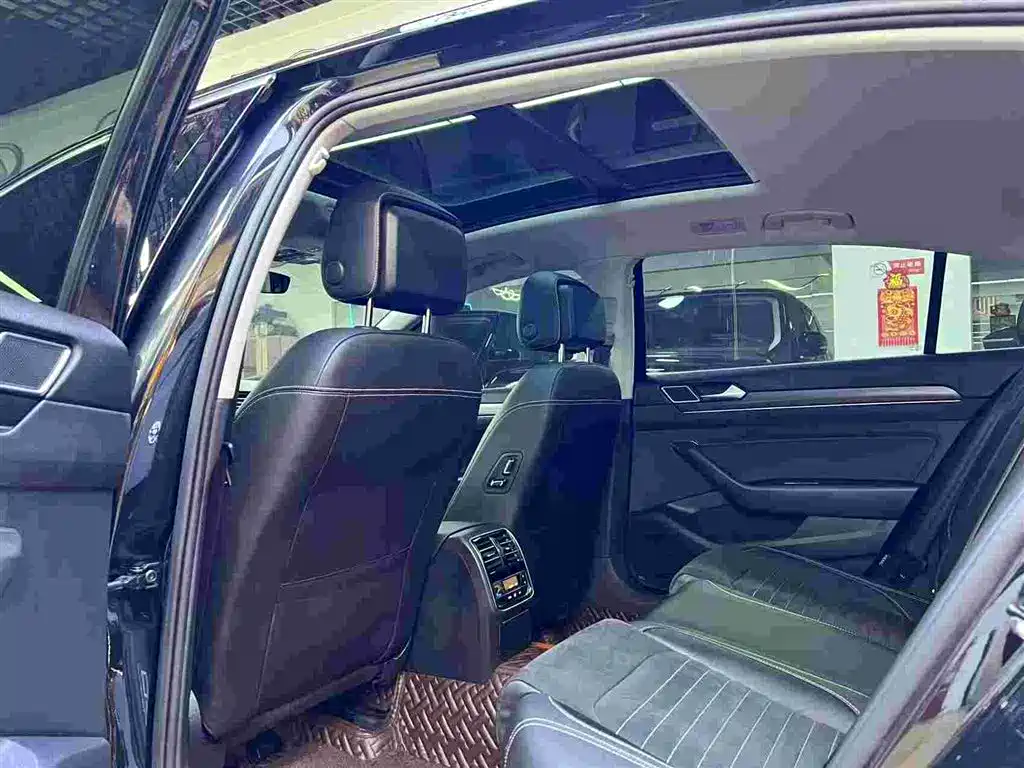 Volkswagen Magotan 2020 330TSI DSG Luxury фото 6