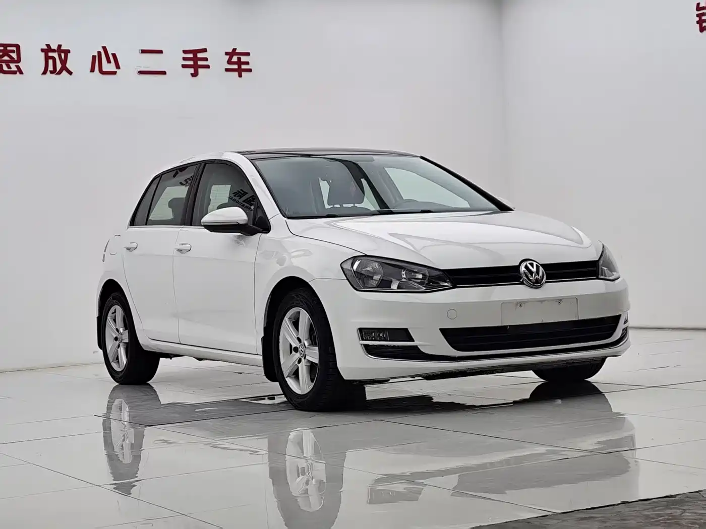 Volkswagen Golf 2015 1.6L Automatic Comfort фото 3