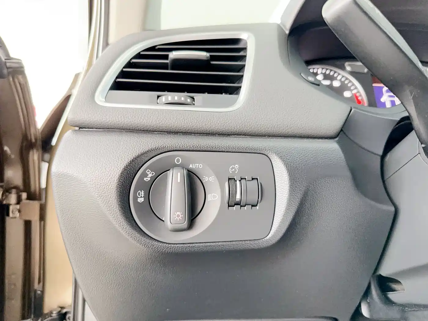 Audi Q3 2016 30 TFSI Fashion фото 27