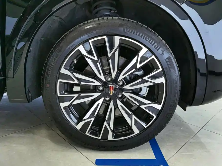 Photo 6 - Hongqi HS5