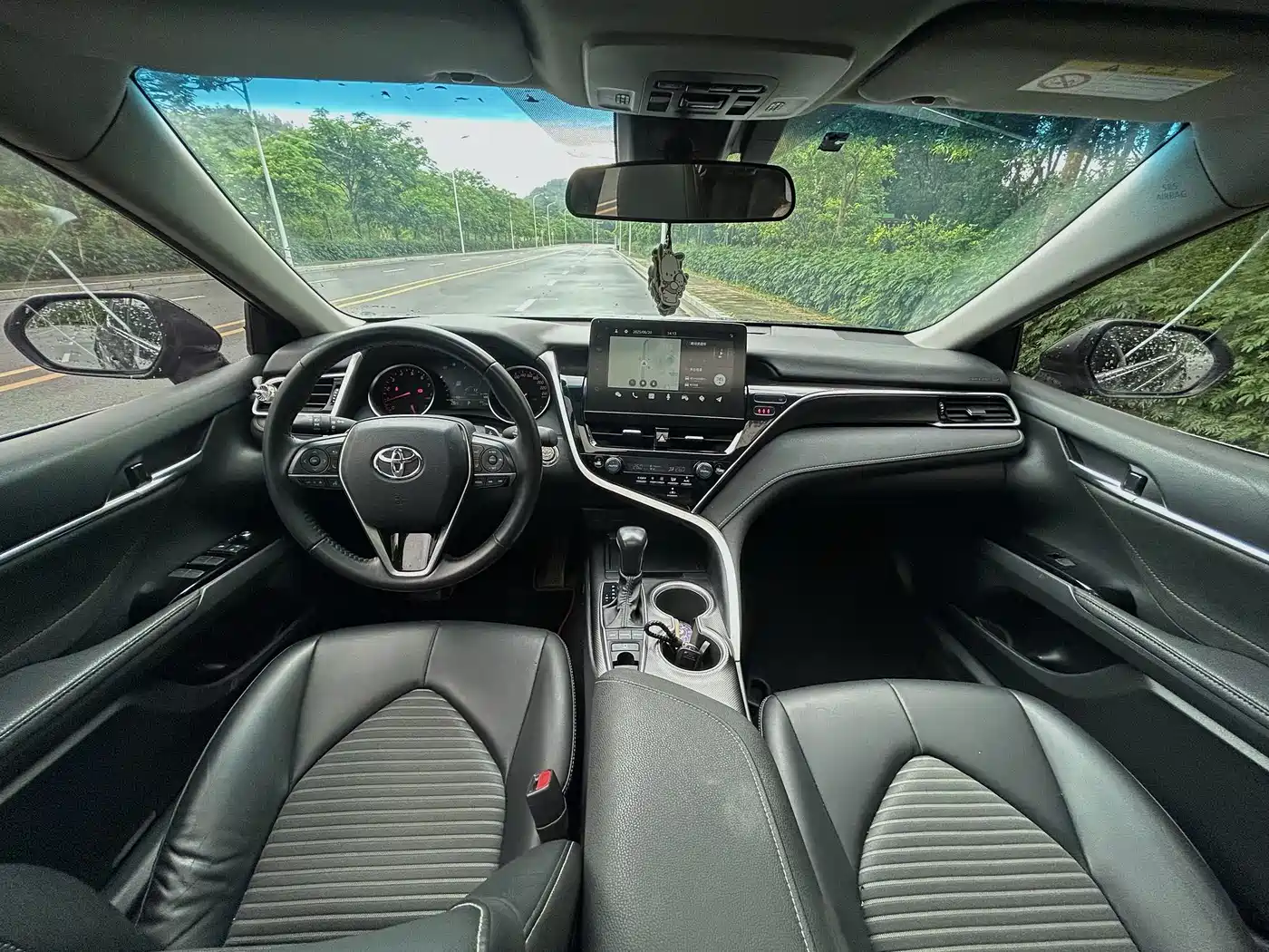 Toyota Camry 2023 2.0S Knight Edition фото 10