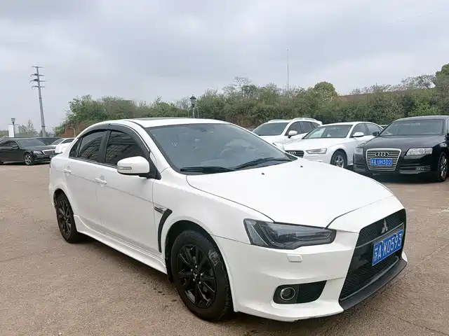 Mitsubishi Lancer EX 2015 2.0L CVT Flagship Edition