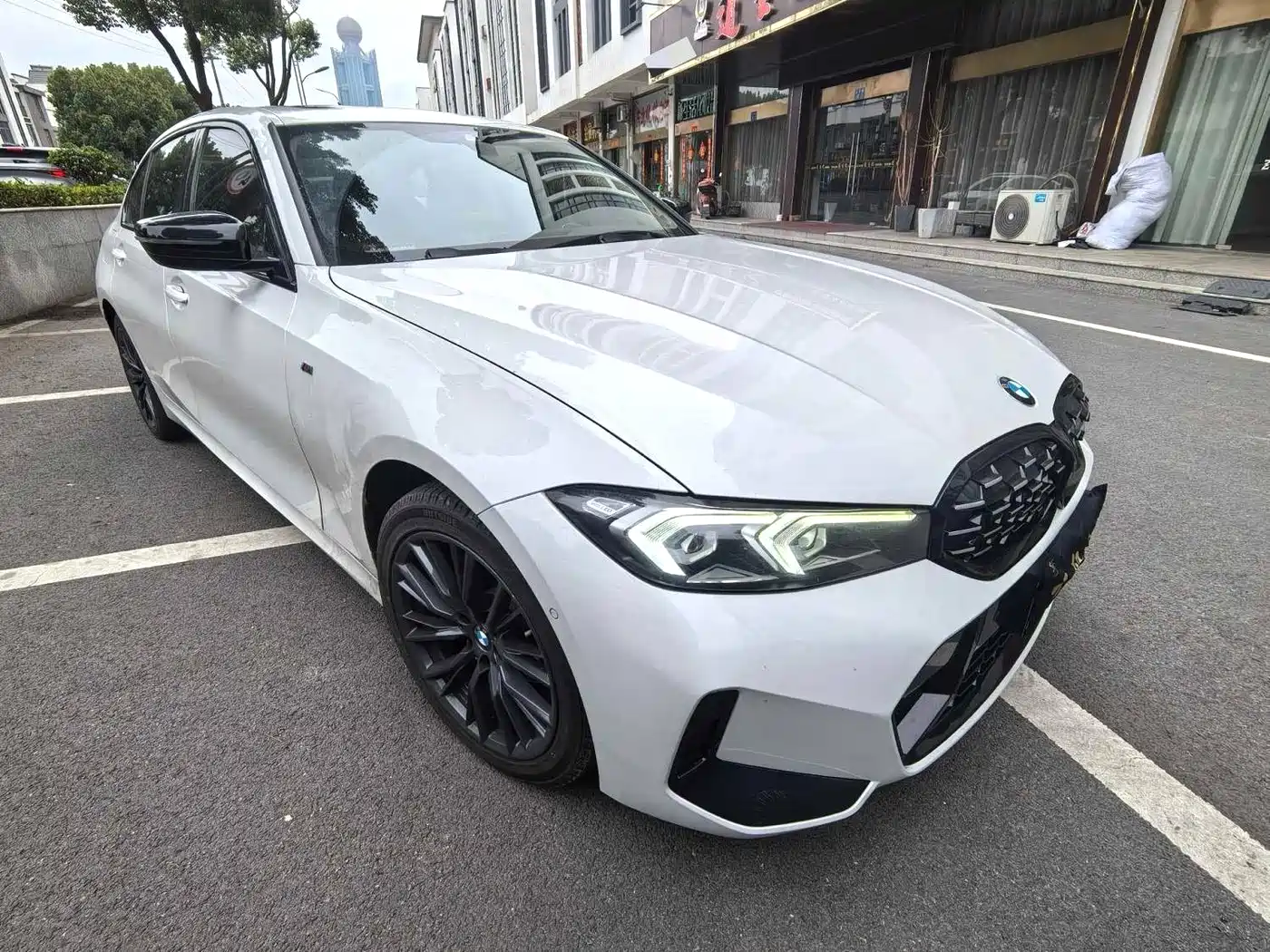 BMW 3 Series 2024 325Li M Sport Shadowline Package фото 10