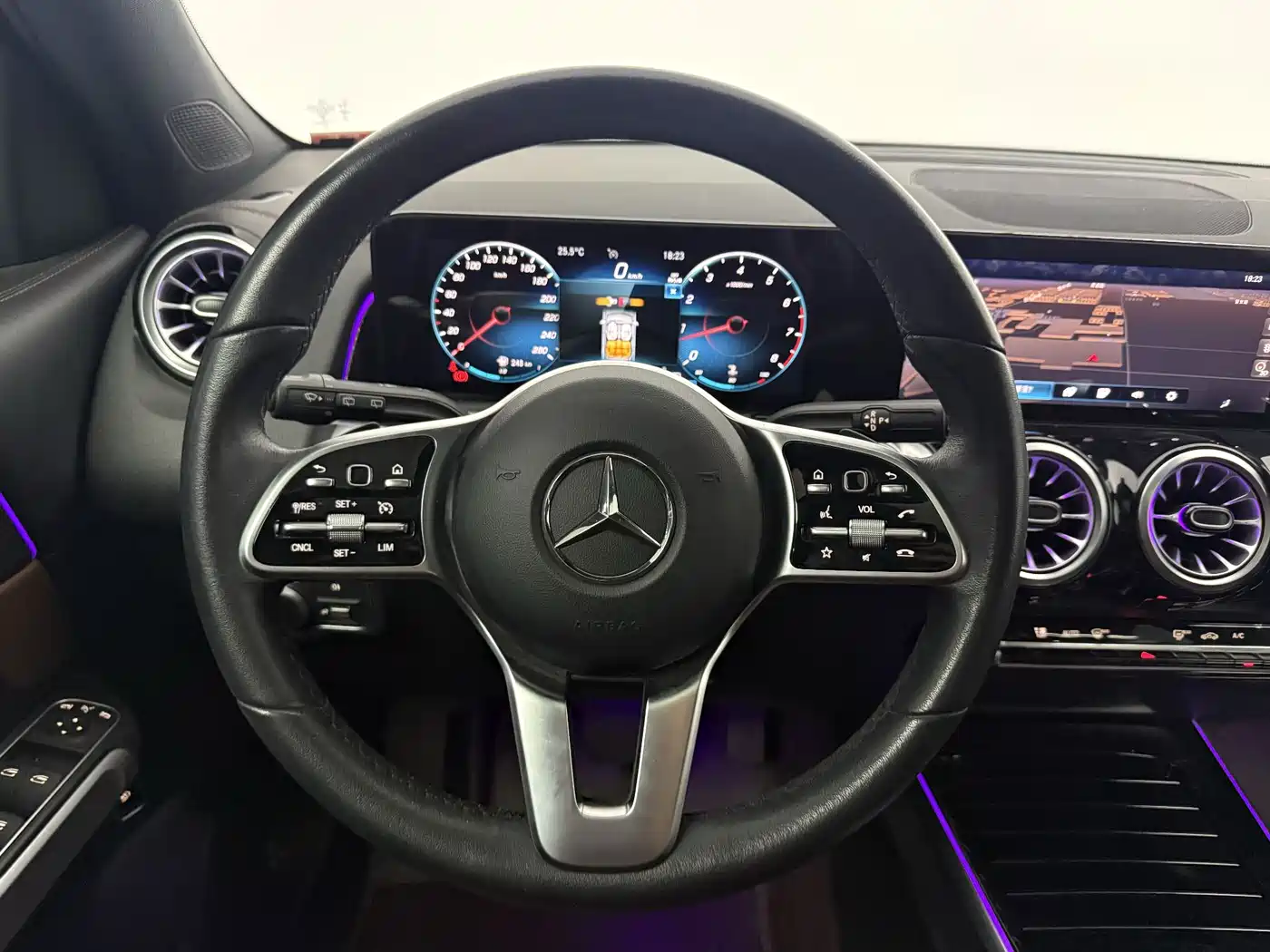 Mercedes-Benz GLB 2023 GLB 220 Dynamic фото 10